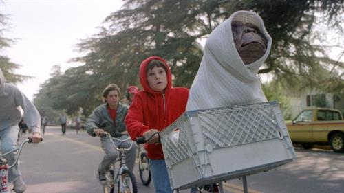 ET_still_1_thumb.jpg