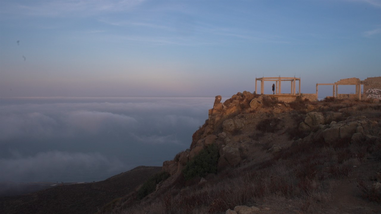 Lookout on the edge of a cliff