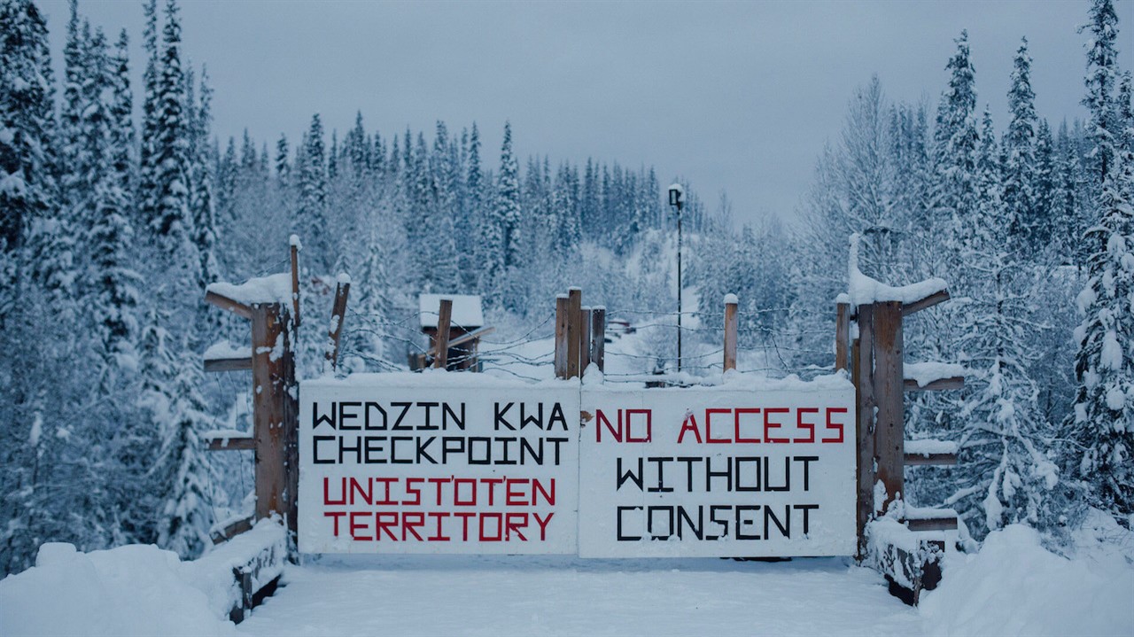 Sign: Unist'ot'en Territory. No Access without con