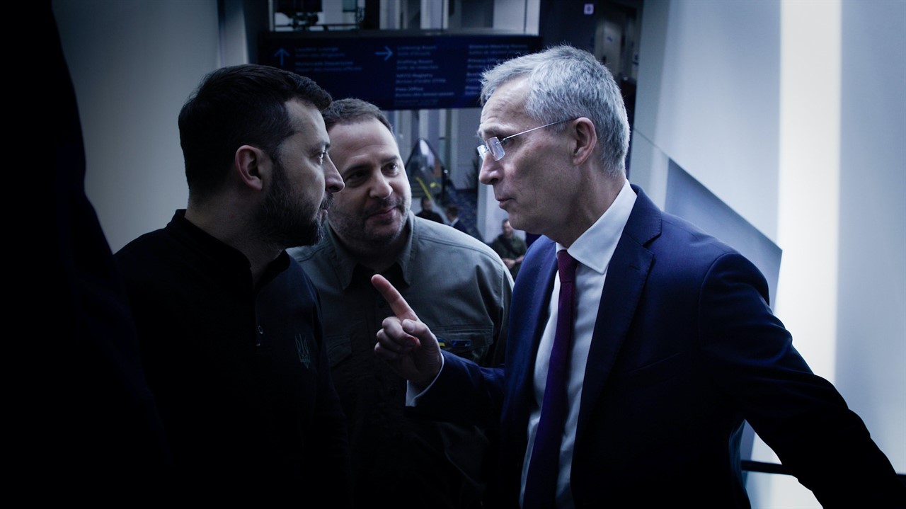 Jens Stoltenberg with Volodymyr Zelenskyy