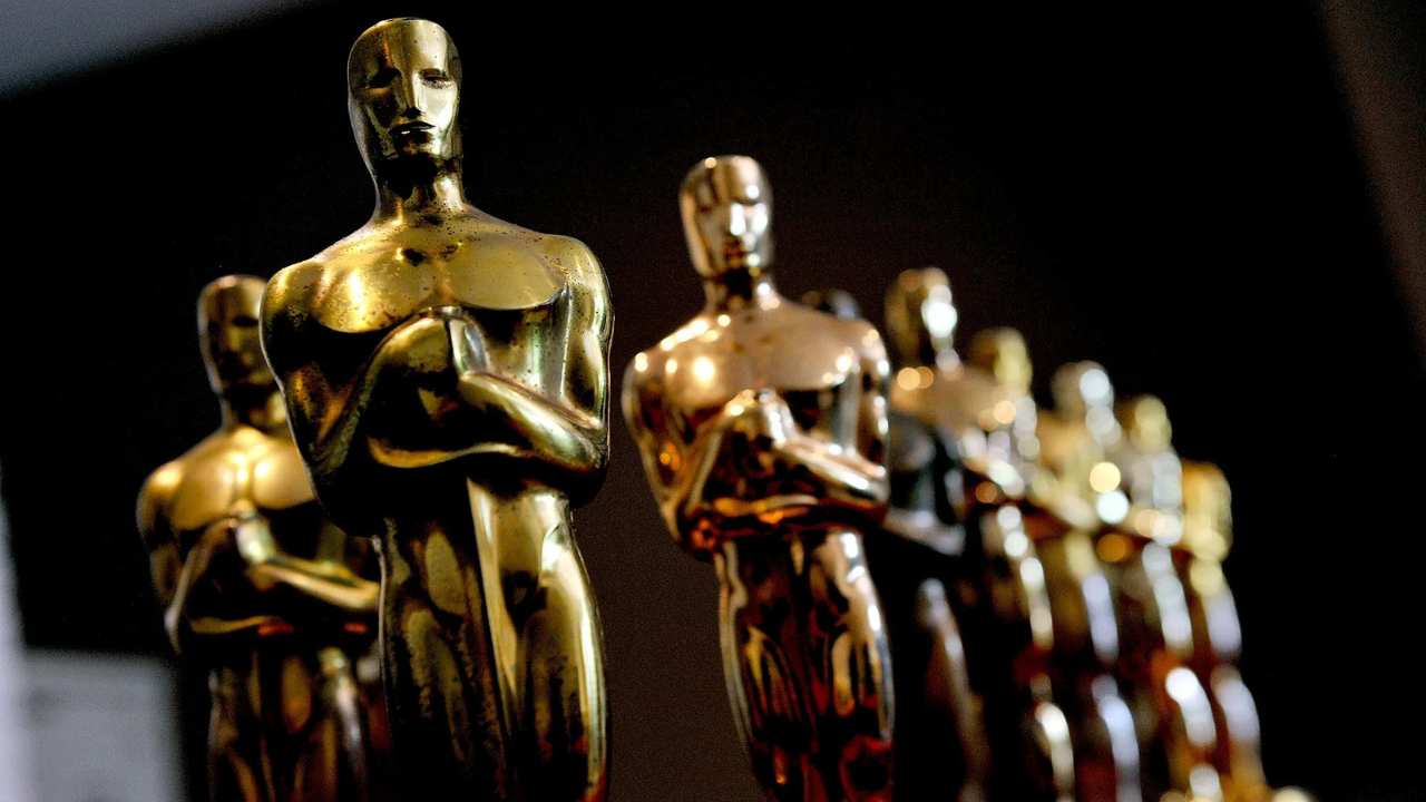 rows of Oscar statuettes