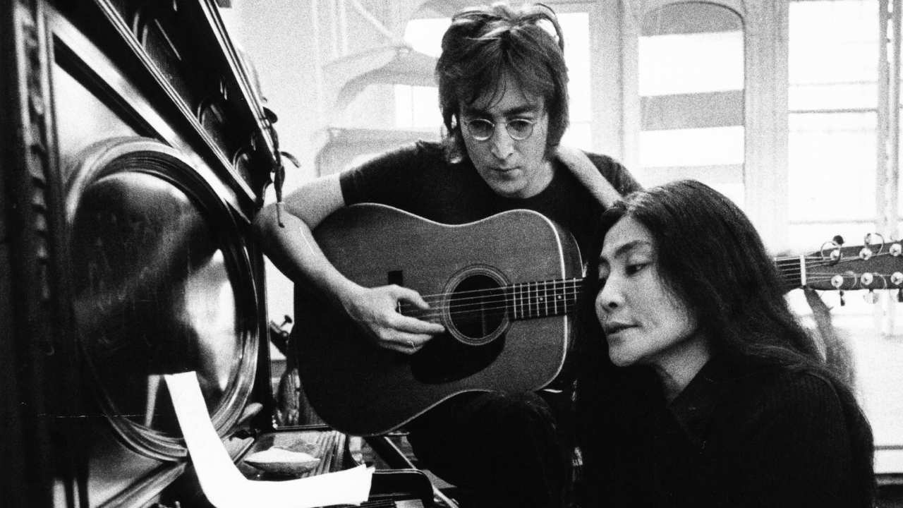 John Lennon and Yoko Ono playing music together