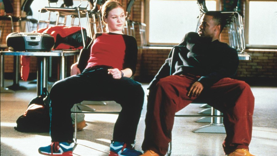 still-of-julia-stiles-and-sean-patrick-thomas-in-save-the-last-dance-(2001)-large-picture.jpg
