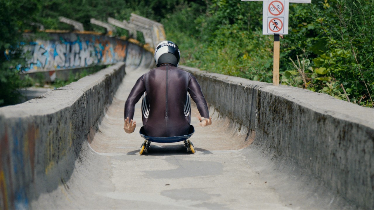 luger on the training track