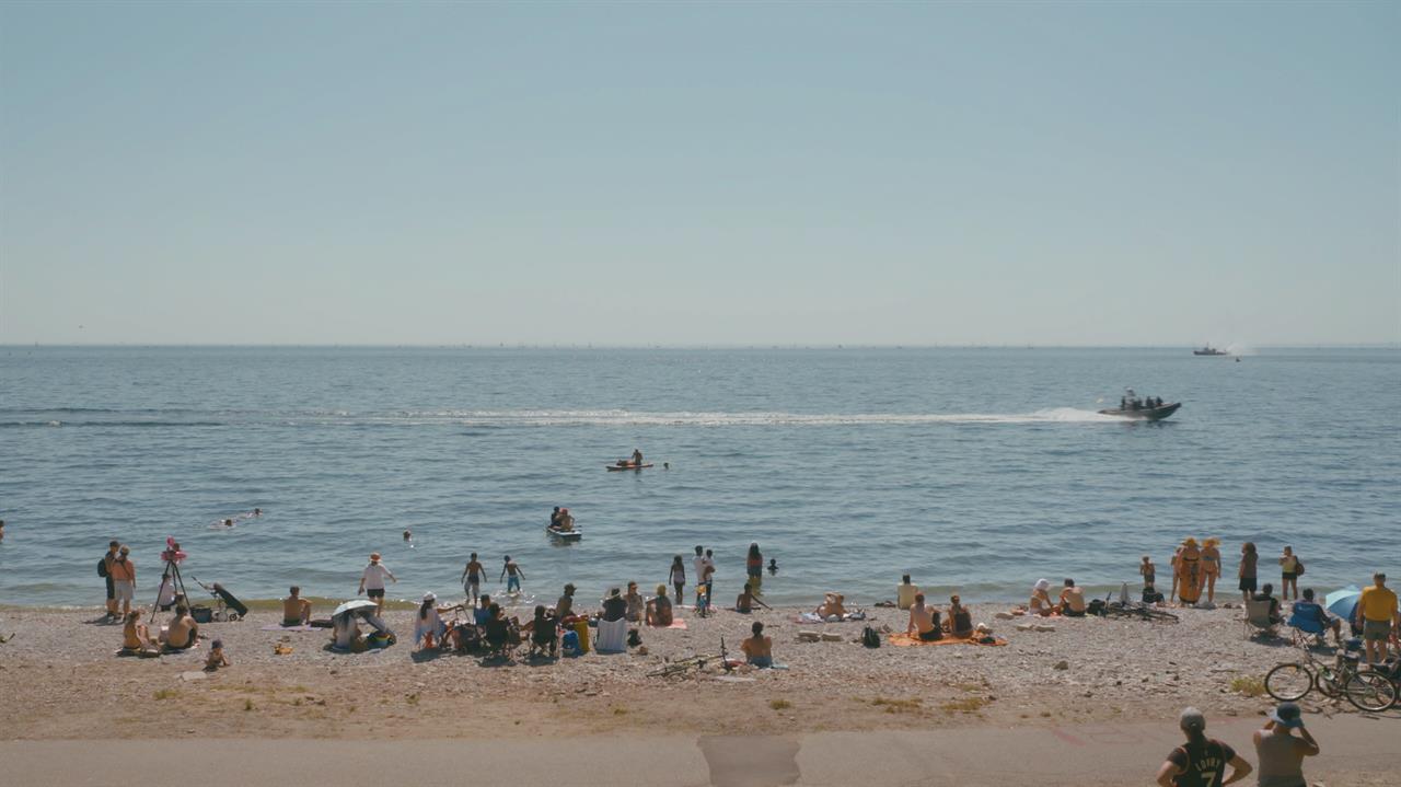 many people on the beach