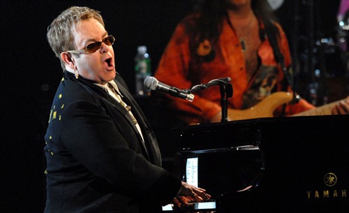 Elton-2_thumb.jpg