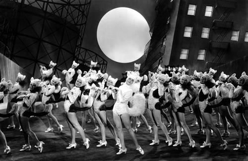 footlightparade1933.3122_thumb.jpg